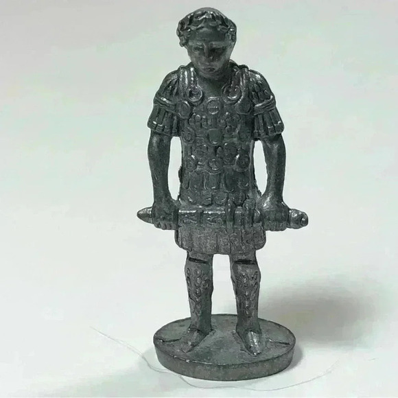 Tiny replica Roman  military figurines circa 50 AD. 1/4” tall, zinc alloy - Picture 5 of 14
